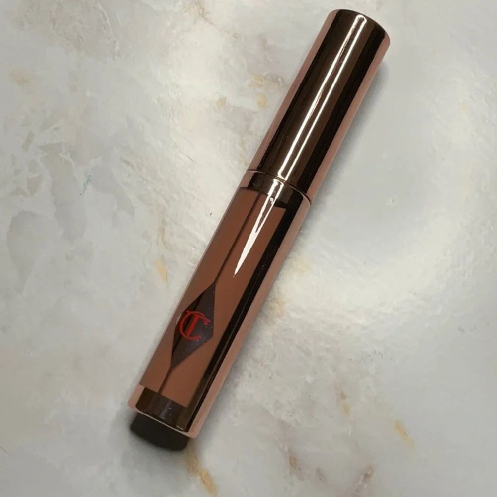 Charlotte Tilbury Hollywood Lips Matte Liquid Lipstick in Best Actress